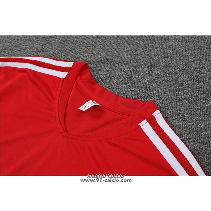 Tuta da Track
 Manchester United Manica Corta
 2022-2023 Rosso
 - Pantaloncini
